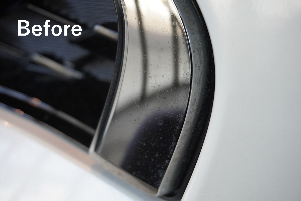 宮城・仙台の専門店が仕上げるRAV4。施工前後の比較画像が示す通り、雪道の融雪剤や泥汚れも洗車だけで落とせる極上の艶ボディへ。