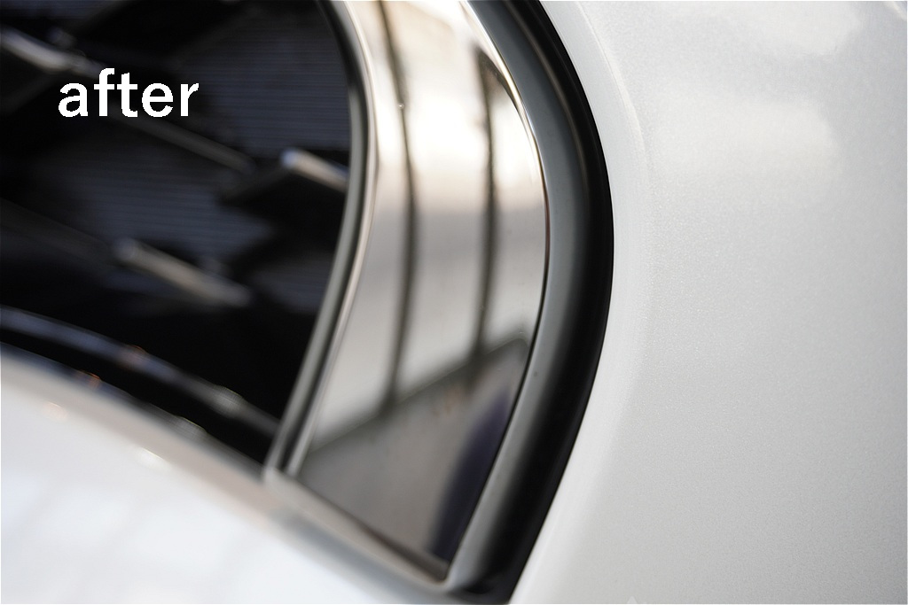 宮城・仙台の専門店が仕上げるRAV4。施工前後の比較画像が示す通り、雪道の融雪剤や泥汚れも洗車だけで落とせる極上の艶ボディへ。