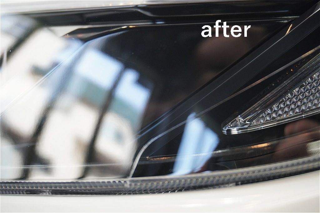 RAV4施工前後の比較画像。仙台のプロショップによる精密な下地処理とコーティングで、新車以上の輝きと透明感を引き出します。
