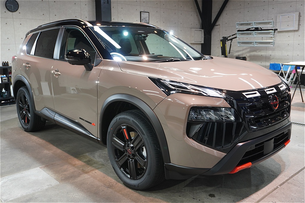 リボルト仙台で施工した日産エクストレイルのガラスコーティング完了写真