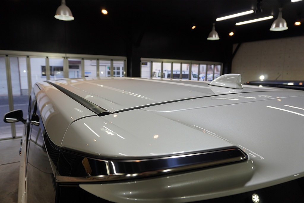 リボルト仙台によるアルファード施工。低分子型ガラス被膜が優れた防汚性能を発揮し、日々の洗車をスムーズかつ短時間で完了。