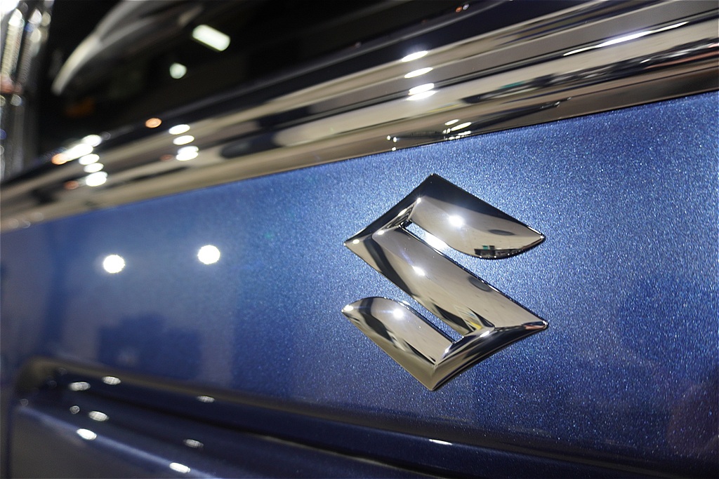 スペーシアカスタムの施工事例。仙台の環境に最適なセラミックコーティング。専門店の技術で、軽自動車の枠を超えた深い艶と輝きを実現。