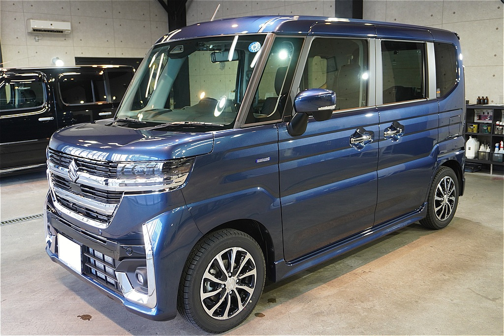 宮城県仙台市でのスペーシアカスタム施工事例。最高級セラミックコーティングの膜厚感で、迫力あるフロントマスクをより一層際立たせます。