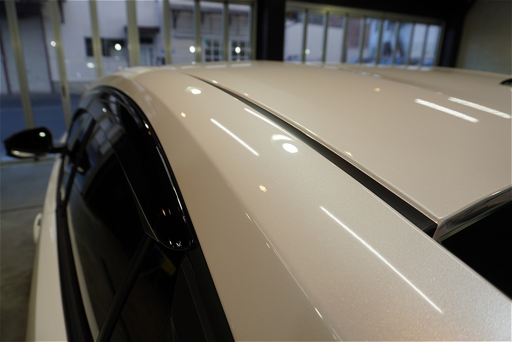 プリウスPHEVの施工事例。仙台の環境に最適なセラミックコーティング。専門店の高度な下地処理で、塗装本来の透明感を最大限に。