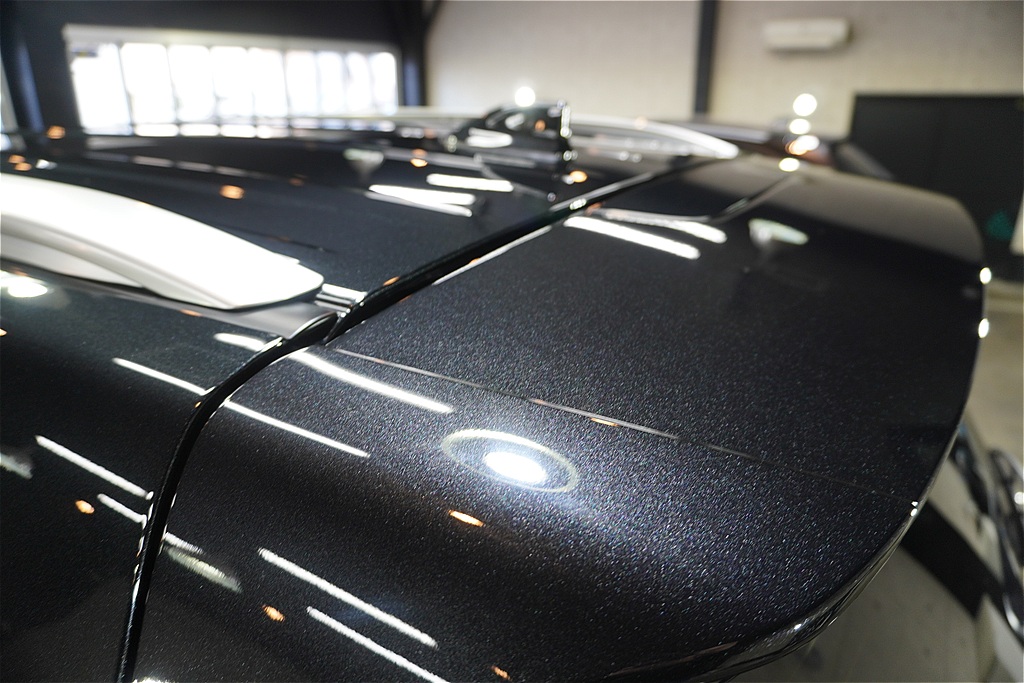 仙台のプロショップによるレクサスLX施工。ボディからホイール、未塗装樹脂までフルコースのセラミック施工で、究極の防汚性能を発揮します。