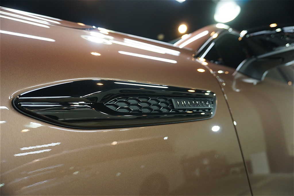 CX-80の施工事例。仙台・東北の気候に最適な高耐久ガラスコーティング。専門店の高度な技術で、重厚感あふれる輝きを実現します。