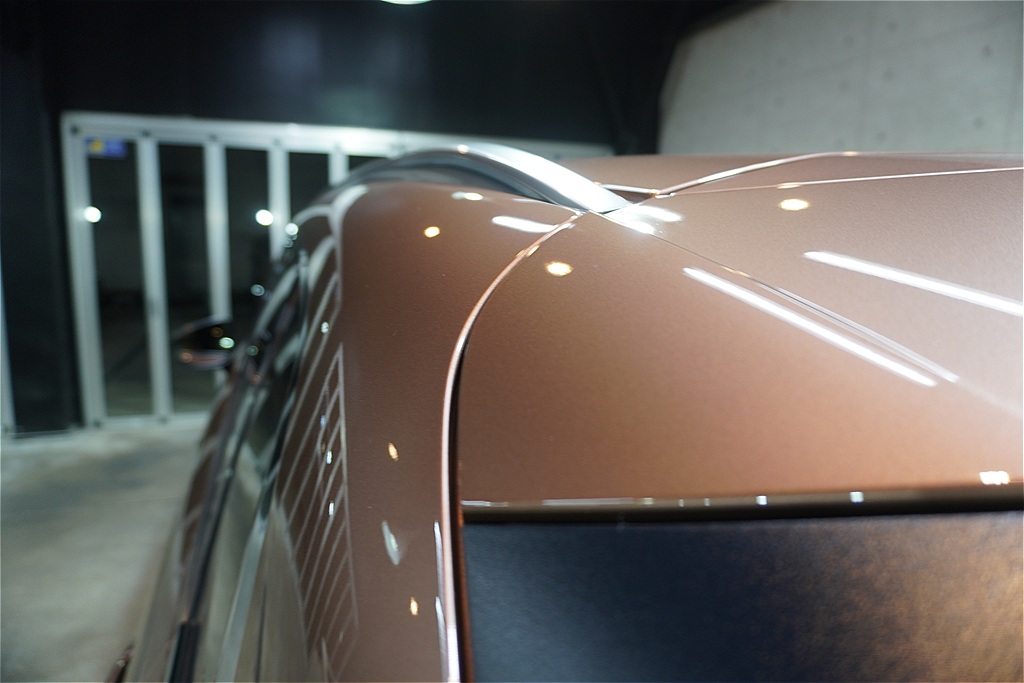 仙台のプロショップによるCX-80施工。大面積のボディパネルから未塗装樹脂まで、ガラス被膜でコーティングし、究極の防汚性能を発揮。