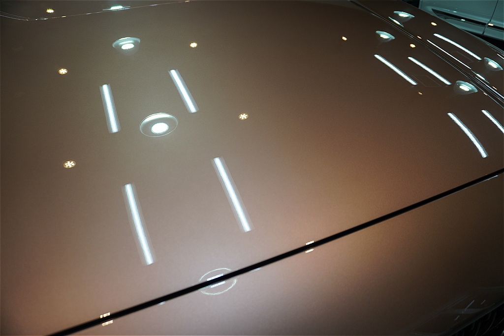 宮城・仙台の専門店が仕上げるCX-80。緻密な下地処理とガラスコーティングの密着力で、新車以上の透明感とフラッグシップの品格を維持。