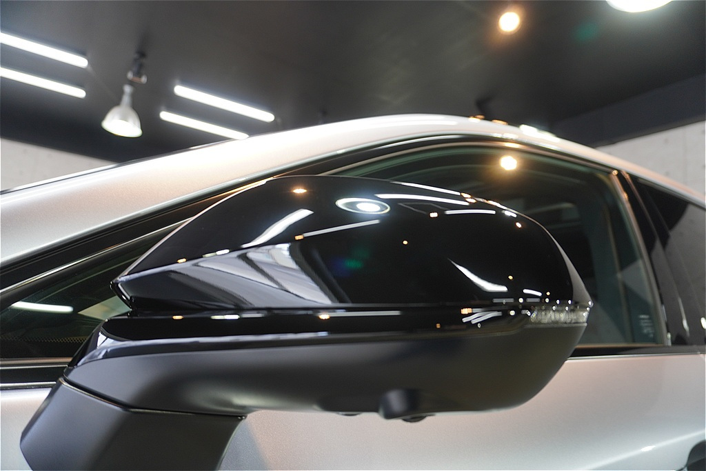 仙台のプロショップによるレクサスRX施工。ボディからホイール、未塗装樹脂までフルコースのセラミック施工で、究極の防汚性能を発揮。