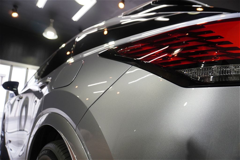 仙台のプロショップが手掛けるレクサスRX。セラミック独自の低摩擦性能が、洗車傷を抑え、プレミアムな資産価値を永く守り続けます。