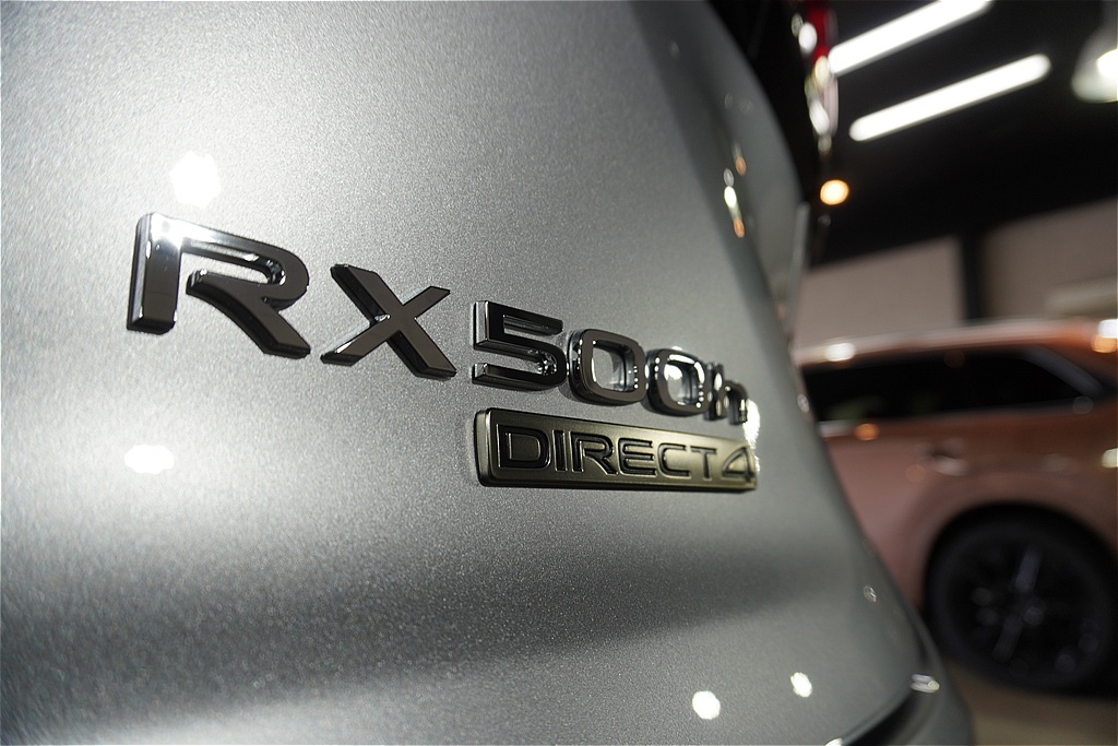 レクサスRX施工事例。東北・宮城でのアクティブかつ優雅なドライブを支える強靭なガラス被膜。濡れたような質感が存在感を演出。