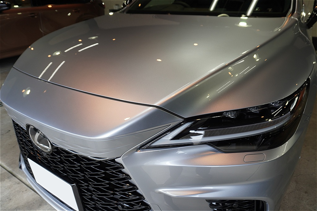 リボルト仙台によるレクサスRX施工。3層構造のセラミック被膜が、東北の厳しい環境下でも大切な愛車の塗装面を強固にガードします。