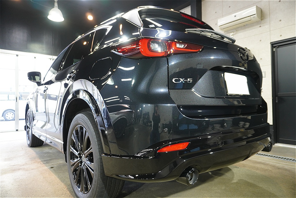 CX-5の施工事例。仙台・東北の気候に最適な高耐久セラミック。専門店の高度な下地処理で、新車以上の透明感と輝きを実現。