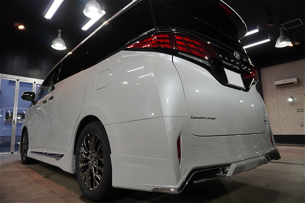 仙台のプロショップによるアルファード エグゼクティブラウンジ施工。複雑なフロントグリルから細部までセラミックで保護し、究極の防汚性能を発揮。