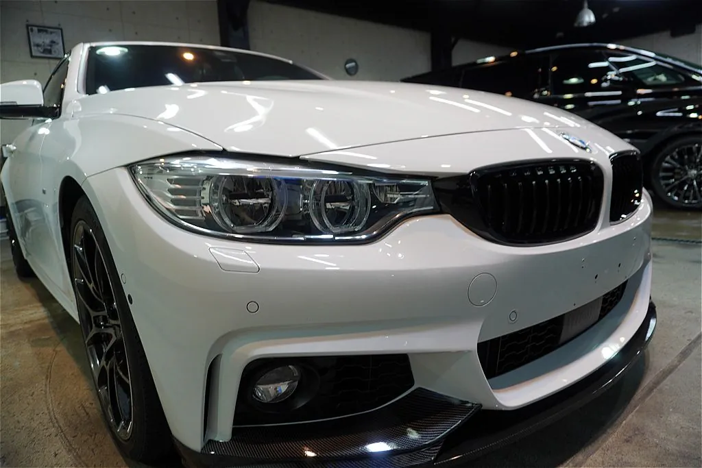 宮城・仙台の専門店が仕上げるBMW 435i。最高峰の保護性能を持つセラミック被膜が、紫外線やキズ、日々の汚れからデリケートな塗装面を強固に守り抜きます。
