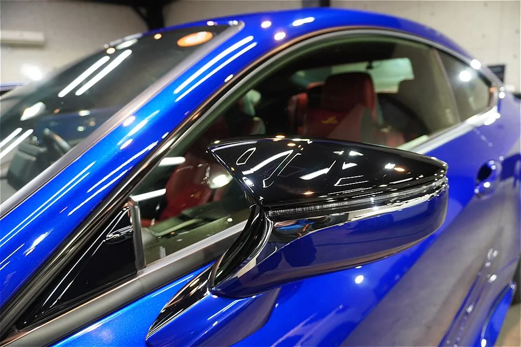 リボルトプロ・エクストリームを施工したレクサスRC。コーティング施工後のボディ表面。