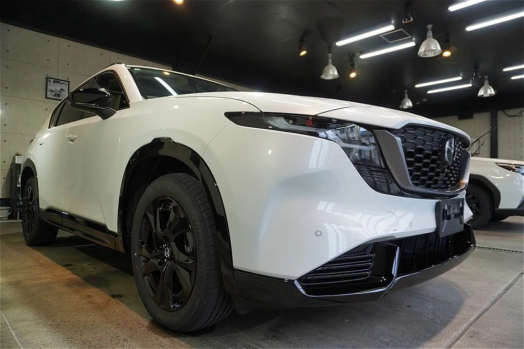 宮城県仙台市でリボルト・プロを施工したマツダ CX-5。ボディコーティングによる美しい仕上がり。